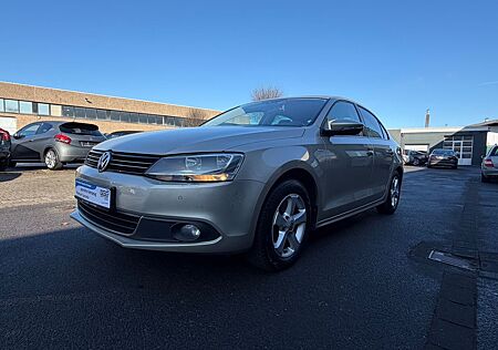 VW Jetta Volkswagen VI Life Navi Teilleder