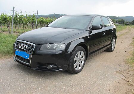 Audi A3 1.6 Ambiente Sportback Ambiente S-Line