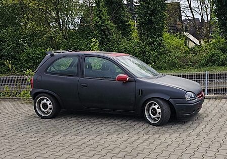 Opel Corsa 1.6 GSI 16V GSI