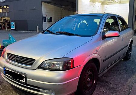 Opel Astra 1.6 Njoy Njoy