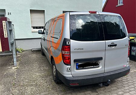 Hyundai H-1