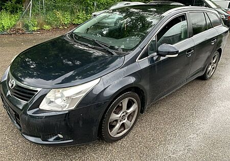 Toyota Avensis 2,0d NAVI Kamera Klimaautomatik Eu5 PDC