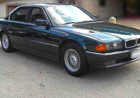 BMW 750i A - Individual