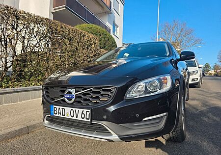 Volvo V60 CC V60 Cross Country D3 Geartronic Momentum Mom...