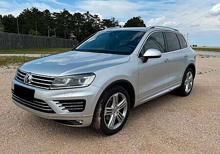 VW Touareg Volkswagen 3.0 V6 TDI SCR 150kW Tiptr Exclusive...