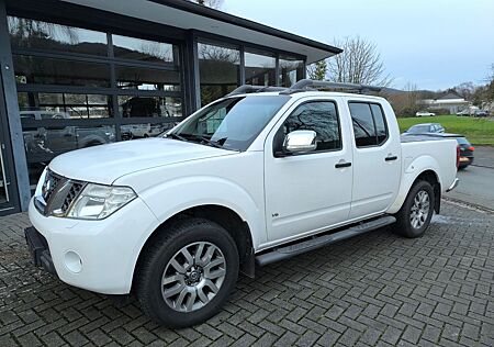 Nissan Navara Pickup Double Cab LE V6 4X4 LKW