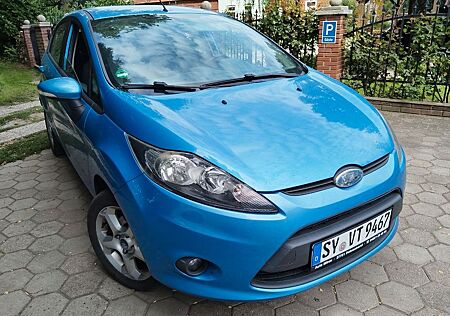 Ford Fiesta 1,4 16V Ambiente Ambiente