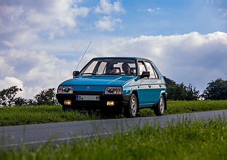 Skoda Favorit