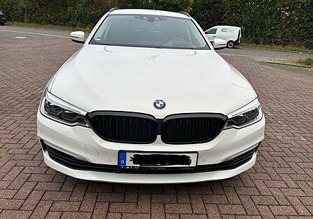 BMW 520d Touring A - Harman Kardon-Mild hybrid