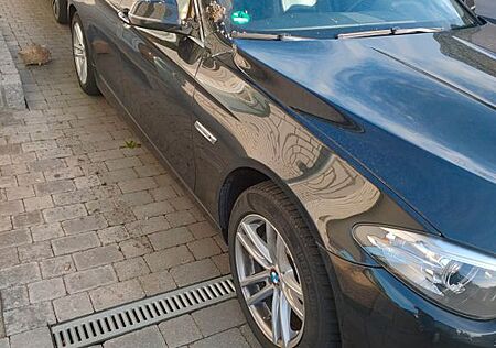 BMW 520d xDrive Touring A Luxury Line Luxury Line
