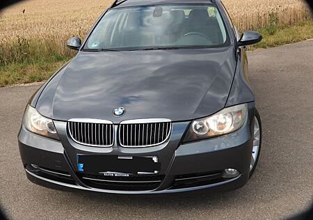 BMW 330i touring -