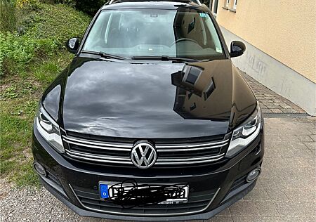 VW Tiguan Volkswagen 2.0 TDI 125kW 4MOTION Track & Style T...