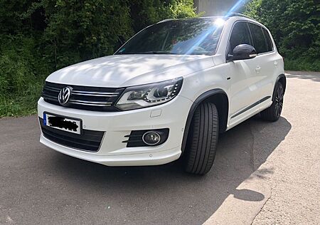 VW Tiguan Volkswagen 2.0 TDI DSG 4MOT BMot Tech CityScape ...