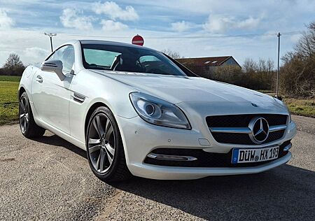 Mercedes-Benz SLK 200 BlueEFFICIENCY -