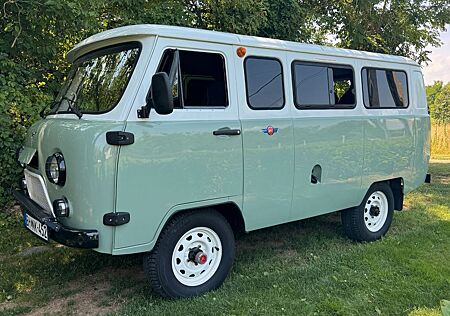 Andere UAZ 2206 Buhanka Jubilee 1958 Edition