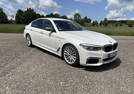 BMW M550i xDrive A -