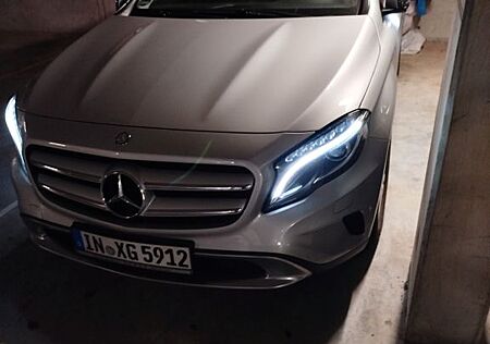 Mercedes-Benz GLA 220 d DCT Style Style
