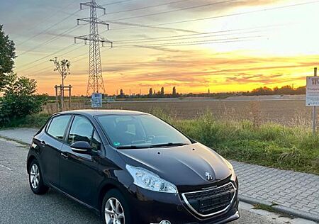Peugeot 208 *Scheckheft*Ausstattung*Bluetooth*Navi*SHZ
