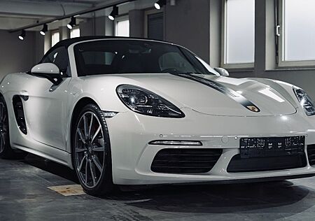 Porsche Boxster 718 S Carbon LED Navi Bose Kamera