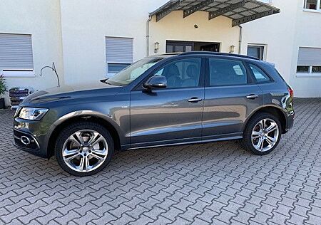 Audi Q5 2.0 TDI quattro / S tronic / 3x S-Lin