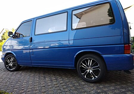 VW T4 Caravelle Volkswagen 2,5-l-Diesel TDI 75kW Standard