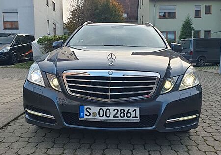 Mercedes-Benz E 250 CDI 4MATIC T BlueEFFICIENCY Autom. -