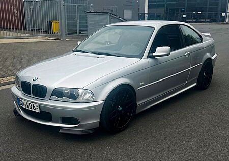 BMW 330Ci -