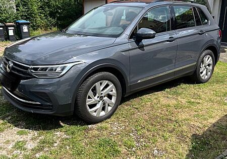 VW Tiguan Volkswagen 1.5 TSI Life Garantie 11/27