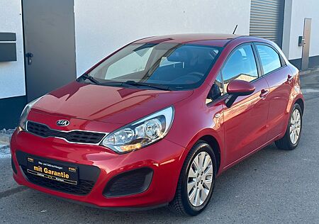 Kia Rio 1.4 Dream-Team SERVICE +GANZJAHRESREIFEN NEU