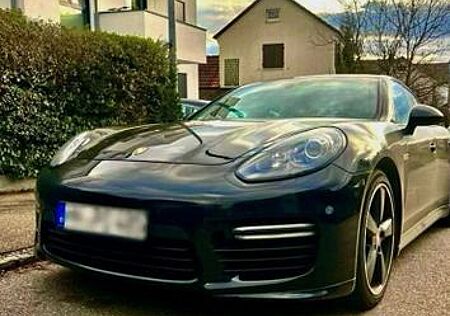 Porsche Panamera GTS CHRONO