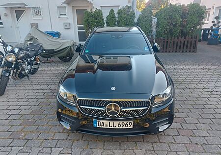 Mercedes-Benz E 53 AMG Mercedes-AMG E 53 4MATIC+ T Autom. ...