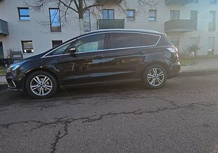 Ford S-Max 2,0 EcoBlue 140kW Titanium Auto Titanium