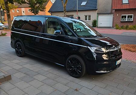 VW T7 Multivan Volkswagen 2,0 TDI Style LÜ 20 " Pano e. Türen
