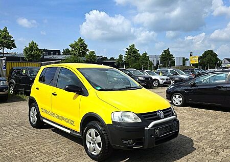 VW Fox Volkswagen 1,6i CROSS 91000 KM 5 TÜR TÜV 11.27 AHK ALU