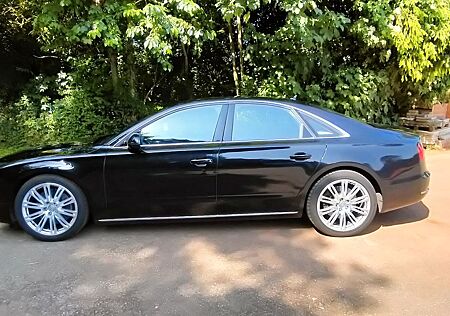 Audi A8 4.2 TDI tiptronic quattro -