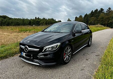 Mercedes-Benz CLA 45 AMG Shooting Brake Mercedes-AMG CLA 4...