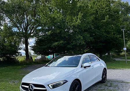 Mercedes-Benz A 200 d Limousine mit JungeSterne Garantie