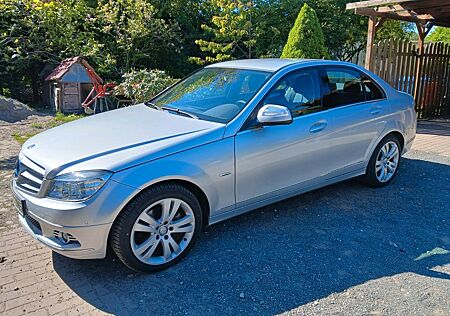 Mercedes-Benz 200 C-Klasse gepflegt, AHK, Sitzhzg, Tempomat, uvm