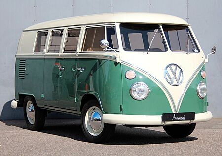 VW T1 Volkswagen Sundial Camper, komplett restauriert