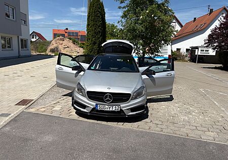 Mercedes-Benz A 250 AMG Line DCT AMG Line