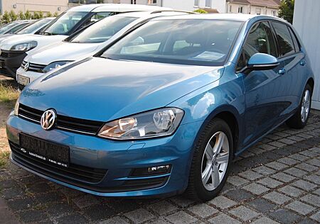 VW Golf Volkswagen 7 VII Lim. Comfortline BMT*PDC*SHZ*2.HAND*