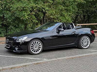 Mercedes-Benz SLC 300 AMG Line, top Ausstattung