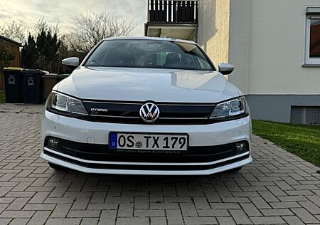 VW Jetta Volkswagen 1.4 Hybrid