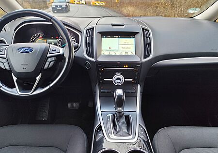 Ford Galaxy 2,0 TDCi 110kW Titanium PowerShift Ti...