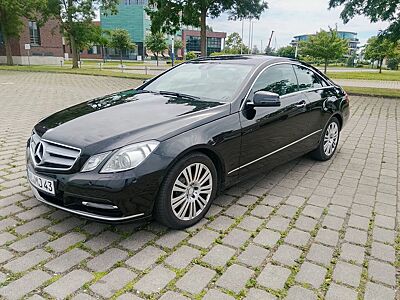 Mercedes-Benz E 200 Coupé E 200 -