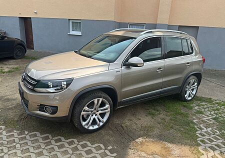 VW Tiguan Volkswagen 2.0 TDI SCR BMT Sport & Style Sport &..