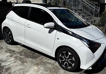 Toyota Aygo (X) Aygo (X) 1,0-l-VVT-i x-sky x-sky