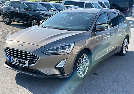 Ford Focus Turnier Titanium*LED *SH *Klimaauto. *Navi