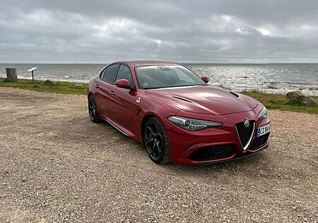 Alfa Romeo Giulia gebraucht kaufen Alfa Romeo Giulia Quadrifoglio 2.9 V6 Bi-Turbo 375 kW A...