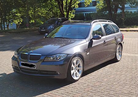 BMW 330i touring